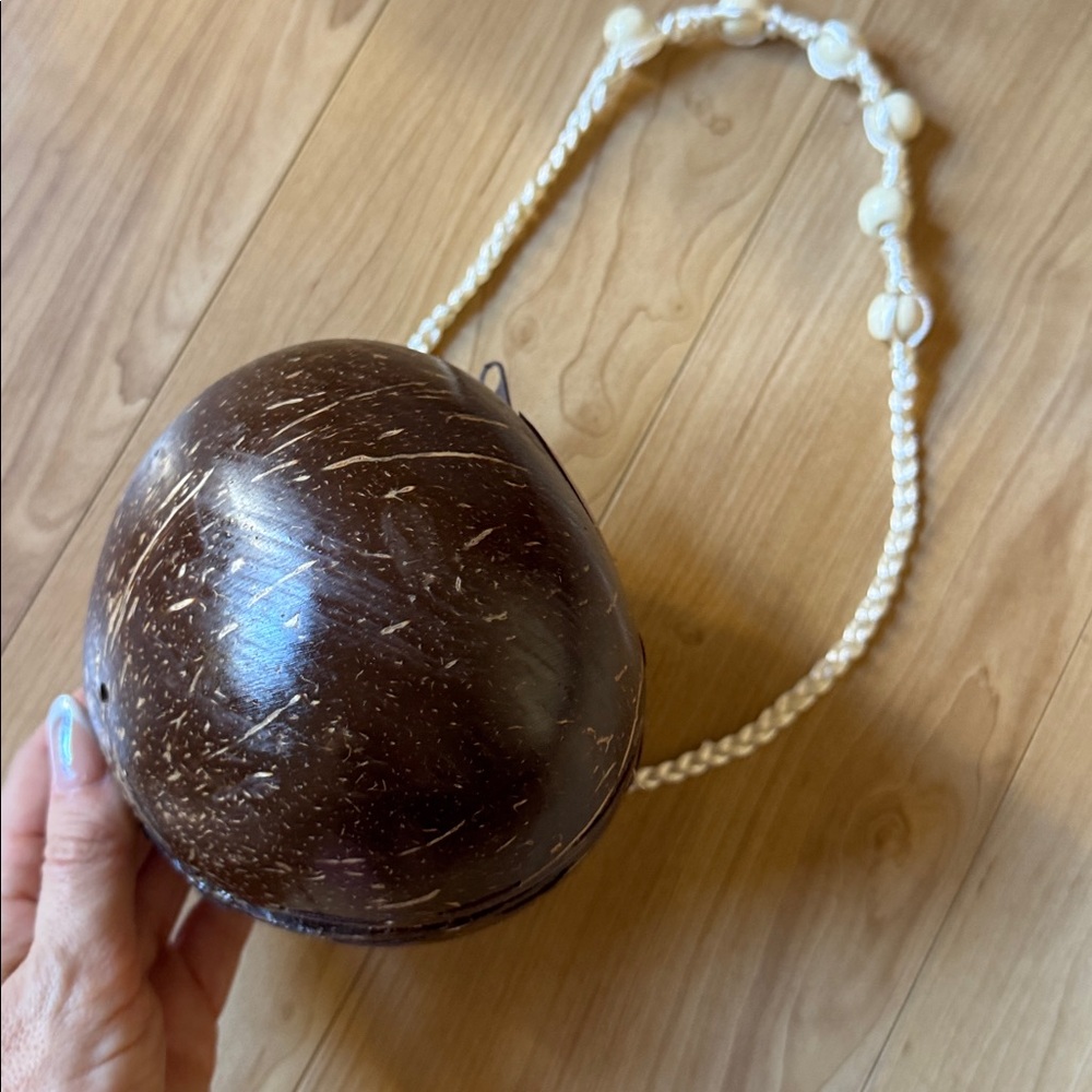 Sol de Janeiro Coconut Shell Bag with White Rope Handle - Picture 3 of 4